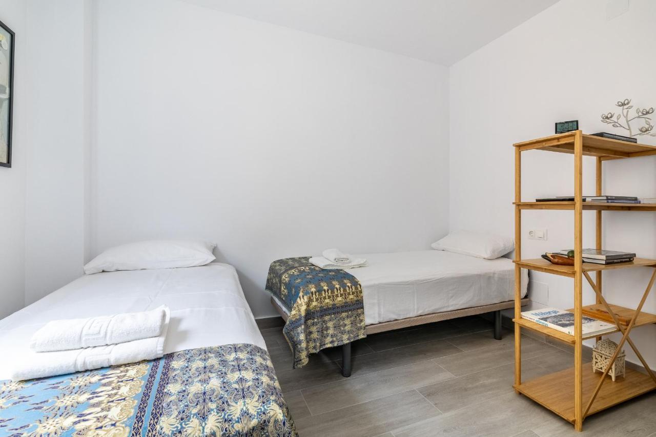 Livemalaga Victoria Suites Esterno foto